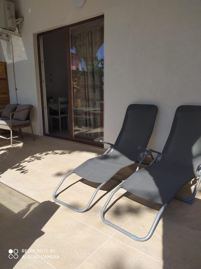 Apartmani Ana Vir Extérieur photo