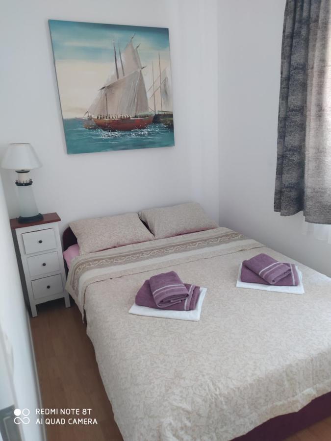 Apartmani Ana Vir Extérieur photo